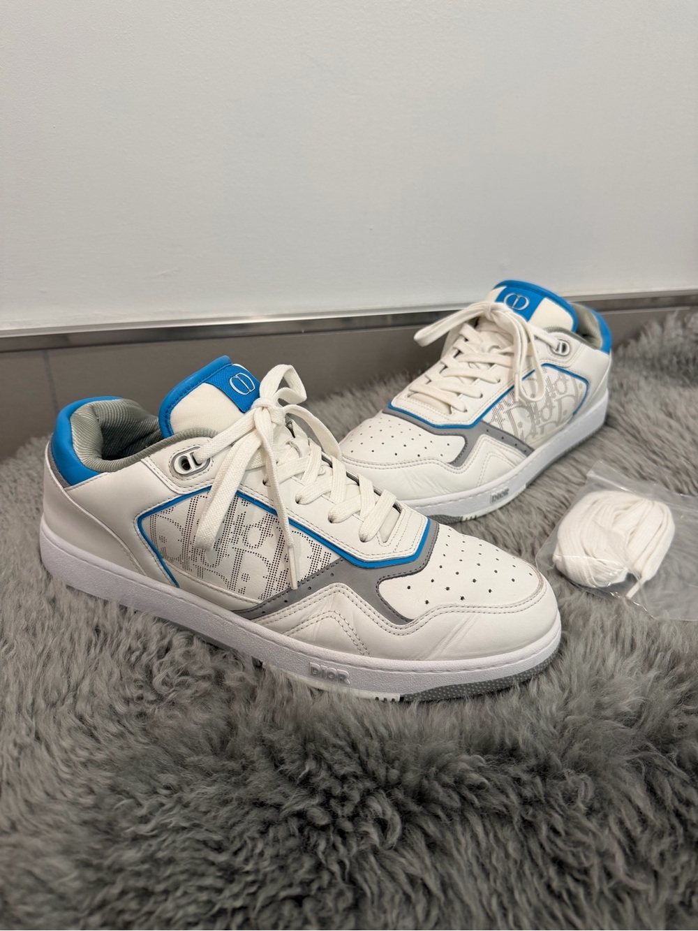 Dior B27 Low Top Oblique Sneakers Blue White – Men’s EU 44/ US 11